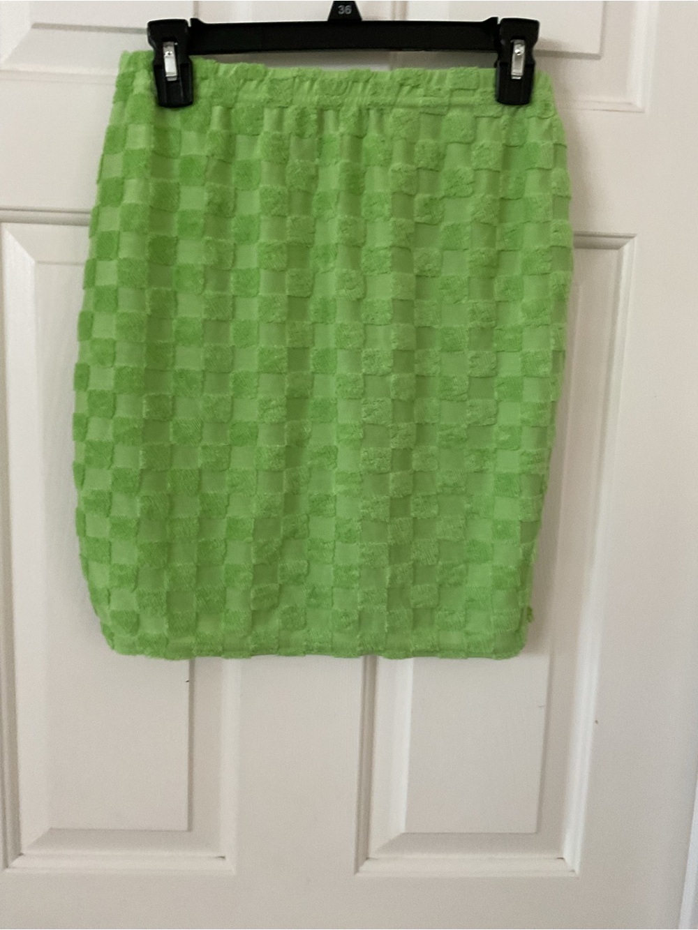 PrettyLittleThing Bright Lime Checker Polo Set - Picture 13 of 14